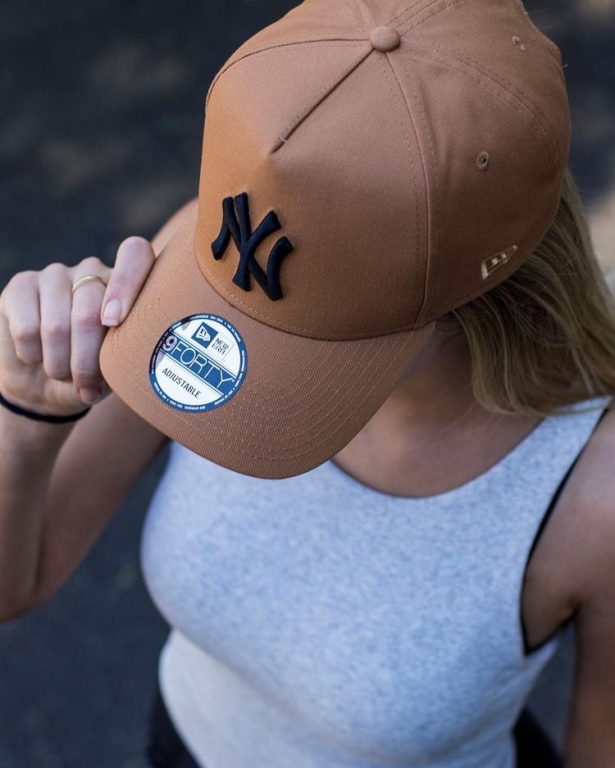 The difference between the A-frame and Baseball form of the hat